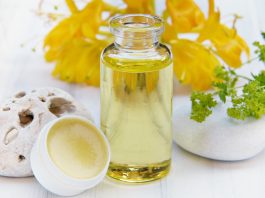 Come creare cosmetici fatti in casa con Oli Essenziali-chicchenatural